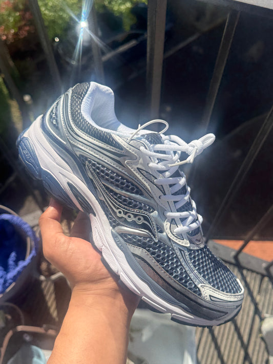 Navy Saucony