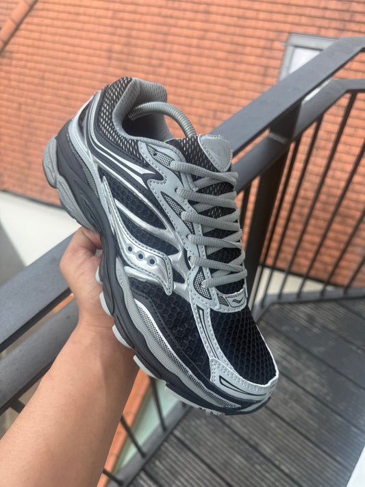 Grey Suacony