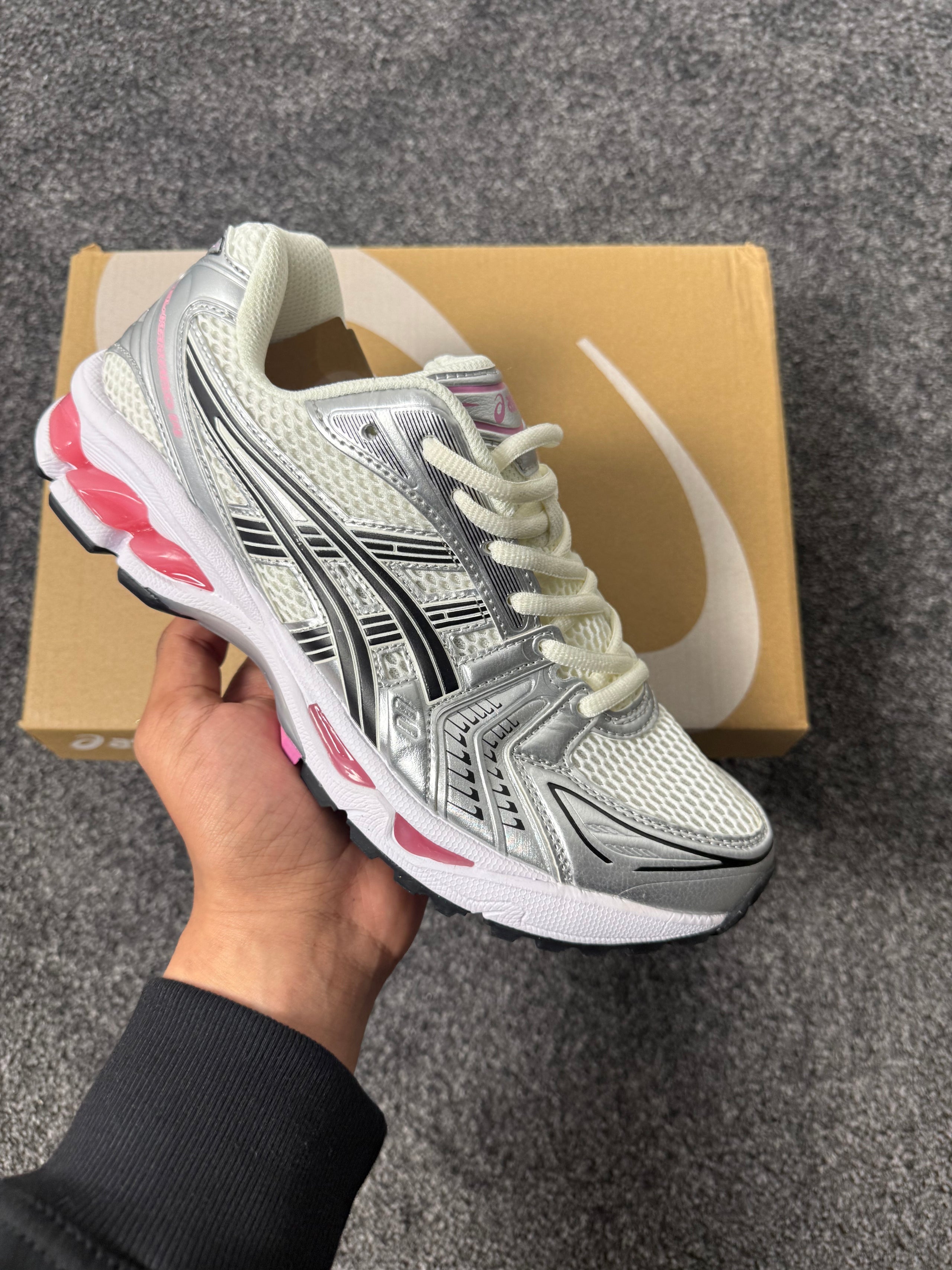 Kayano 14 - Pink