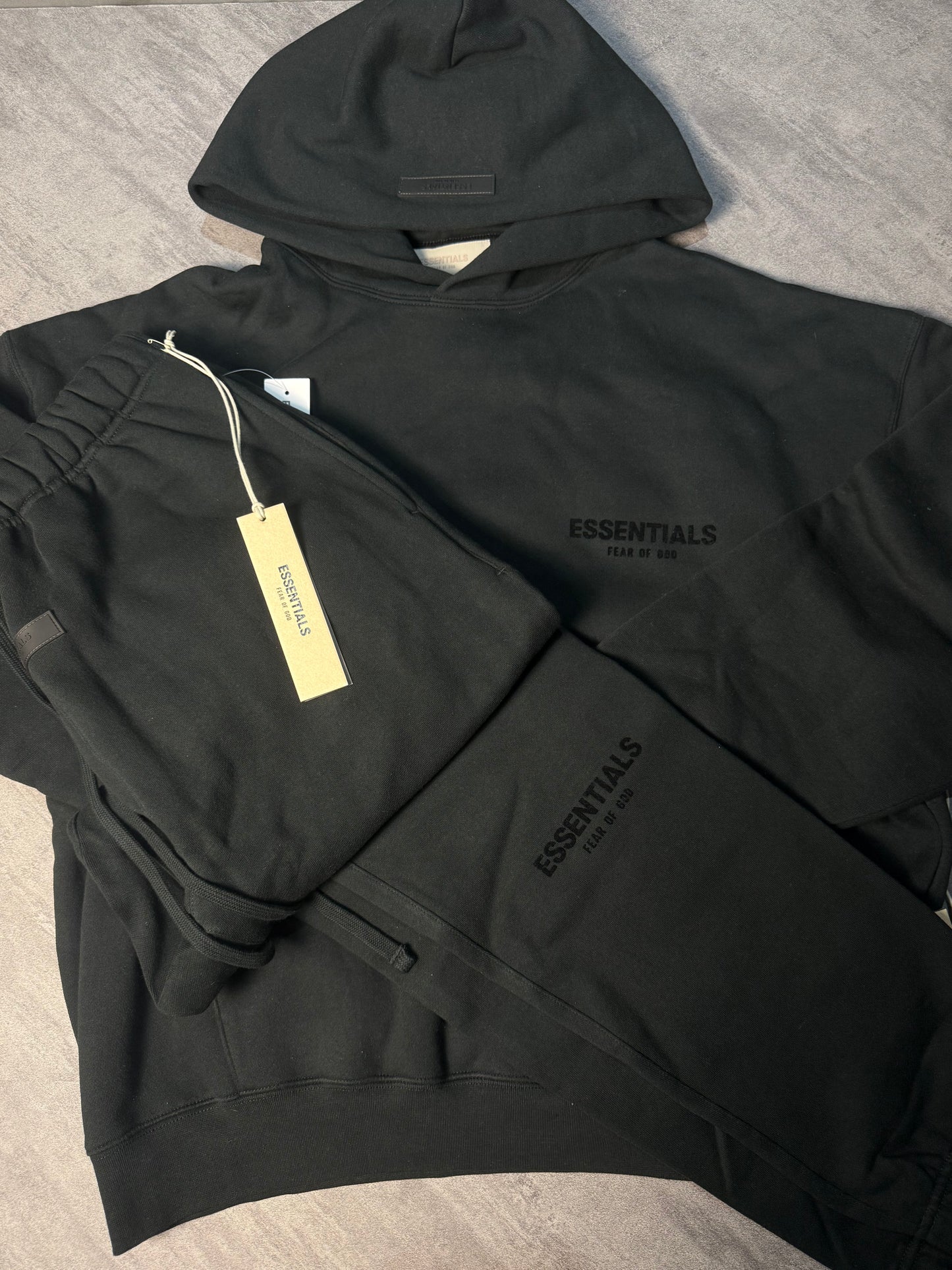 SS22 Black